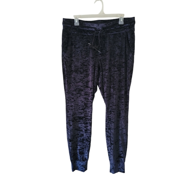Lululemon athletica ready to crush velvet joggers - Picture 2 of 11